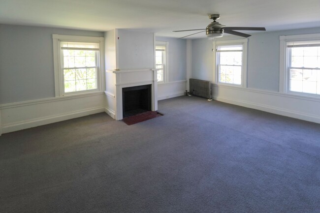 Building Photo - Beautiful 3-Bedroom Colonial on 1.3 Acres in Sought-After Eliot