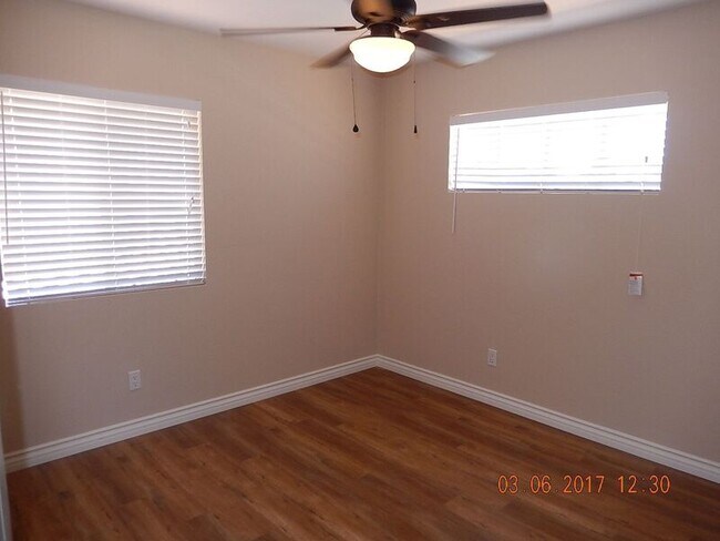 Building Photo - 28720 N Port Ln