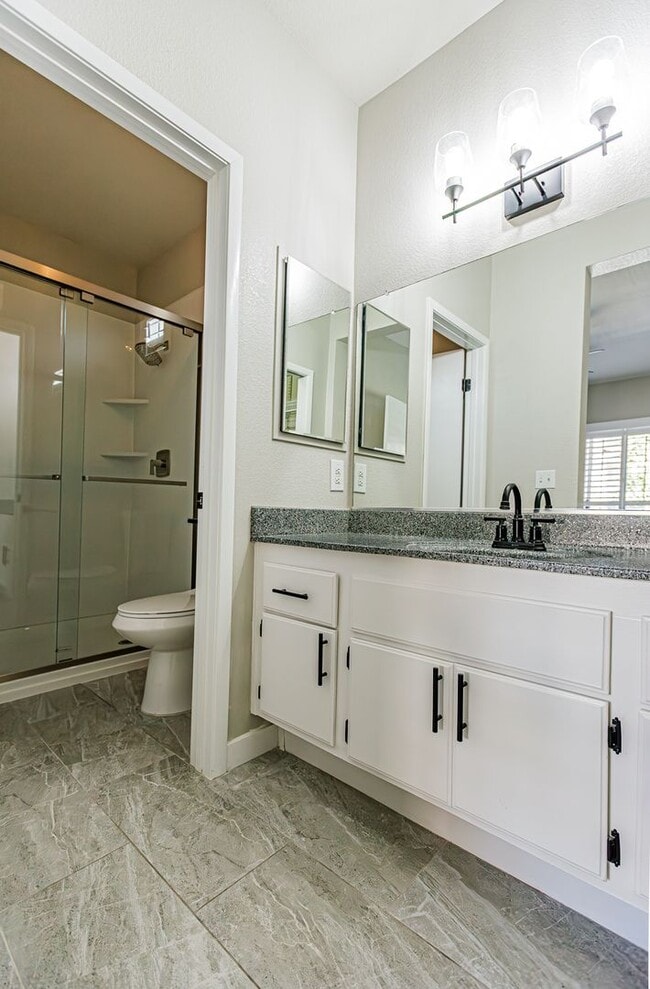 Building Photo - Green Valley Condo