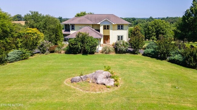 Building Photo - 2084 Allenridge Dr