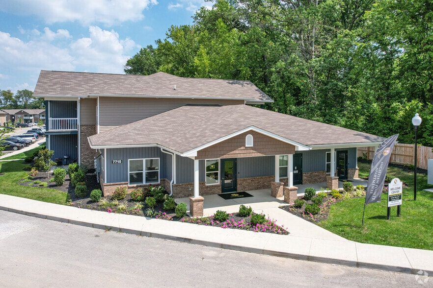 Primary Photo - Highview Pointe