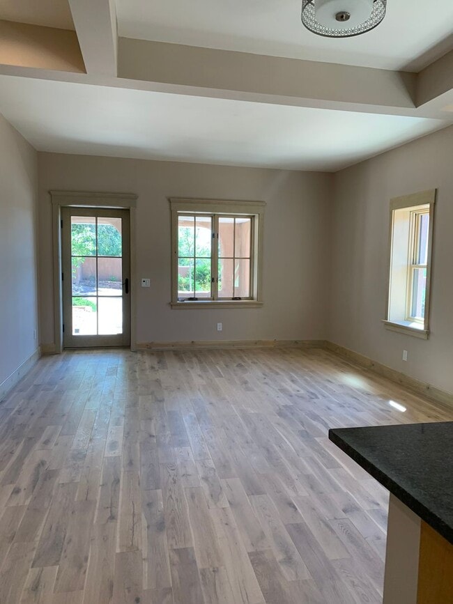 Building Photo - Sweet downtown Adobe Home