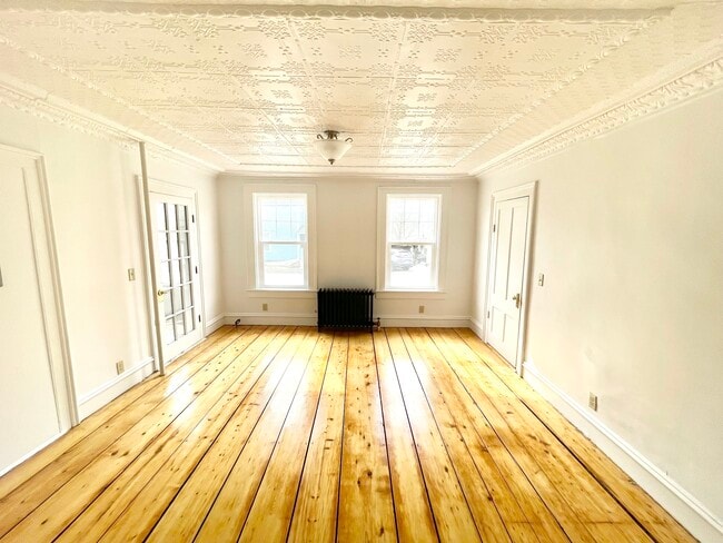 Building Photo - 50 High St