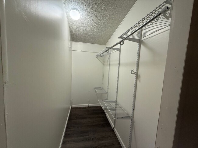 Building Photo - Large Remodeled Doublewide with 2 Car Garage.