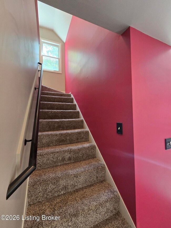 Building Photo - 3932 Kennison Ave