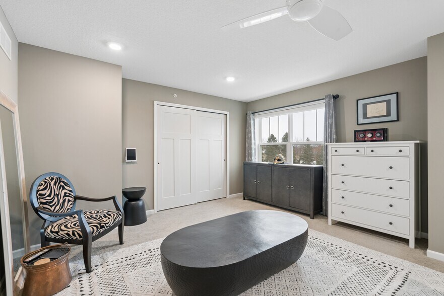 Building Photo - 8957 SW Village Loop