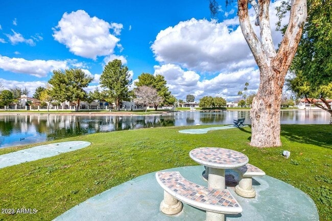 Building Photo - 11040 N 28th Dr