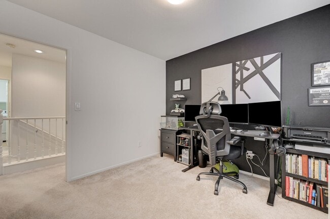 Building Photo - Beautiful Two Story Home Ready for Immediate Move-In