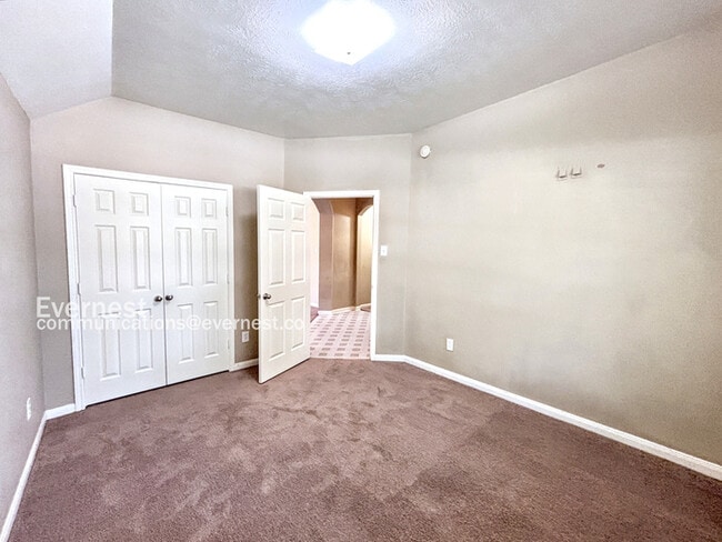 Building Photo - 19010 Field Cottage Ln