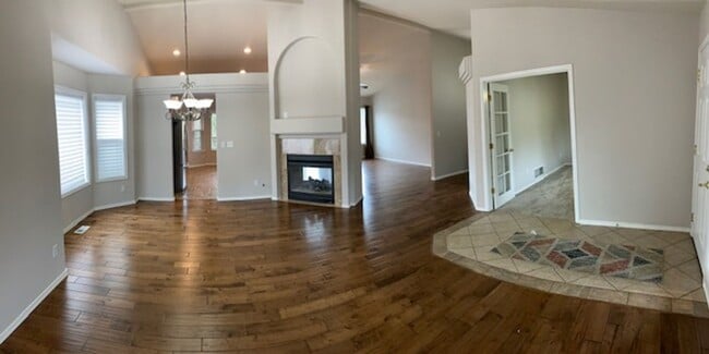 Building Photo - $3,495 / 4br - 3600ft2 - Exqusite, executi...