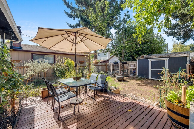 Building Photo - 5103 SE 64th Ave