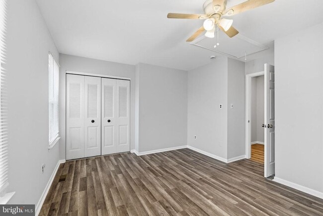 Building Photo - 341 Clarkson St