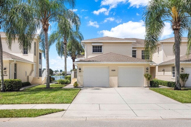 Building Photo - ** CROWN POINTE SHORES ** 2 BED + DEN / 2 BATH - GARAGE - TURNKEY FURNISHED - ANNUAL RENTAL