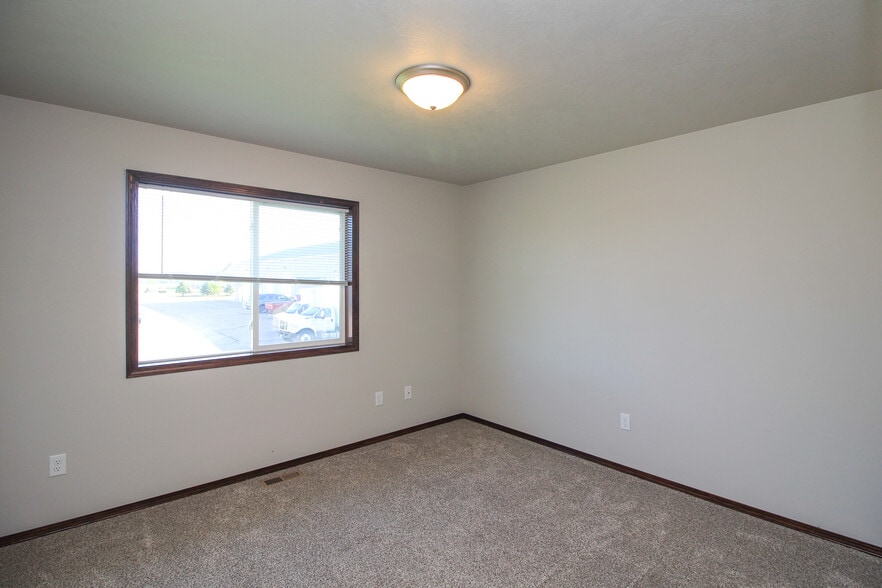 Building Photo - 110 Tanner Ct