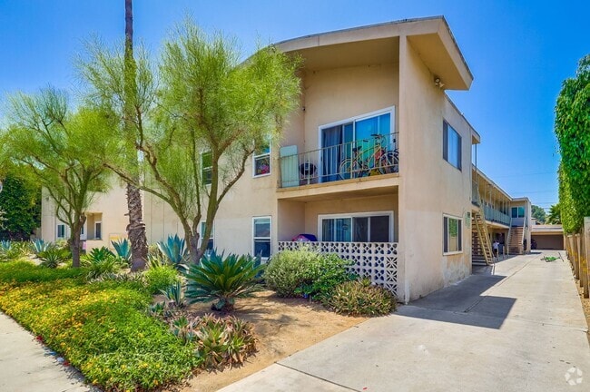 Exterior - 6735 Brynhurst Ave