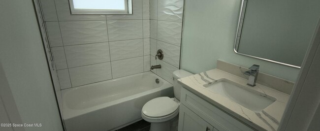 Building Photo - 216 NE 3rd St