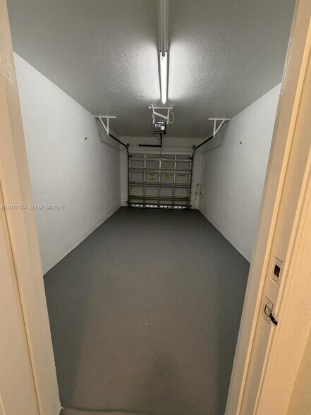 Building Photo - 3335 Palomino Dr