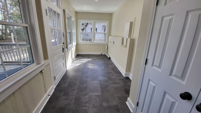 Building Photo - 500 Carthage Rd