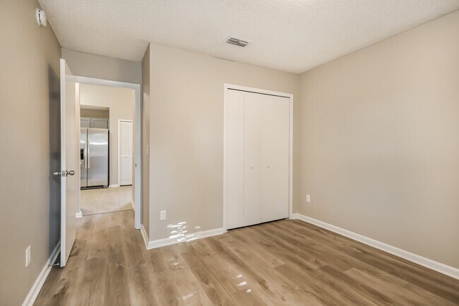 Building Photo - 309 Carriann Cove Trail W