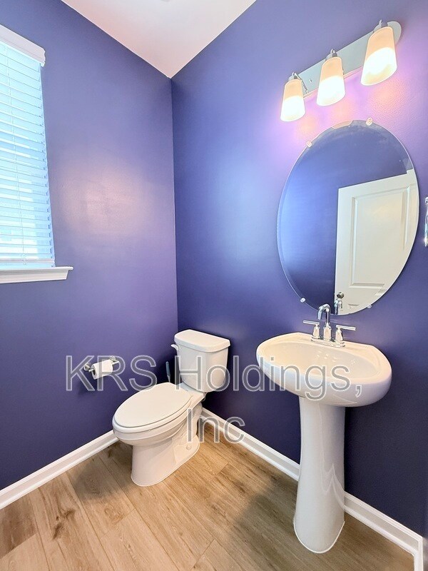 Building Photo - 849 Parc Townes Dr