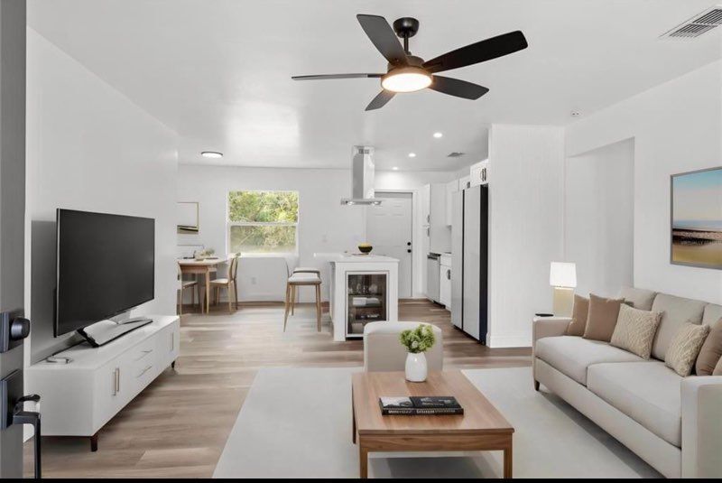 Building Photo - 216 Jean St