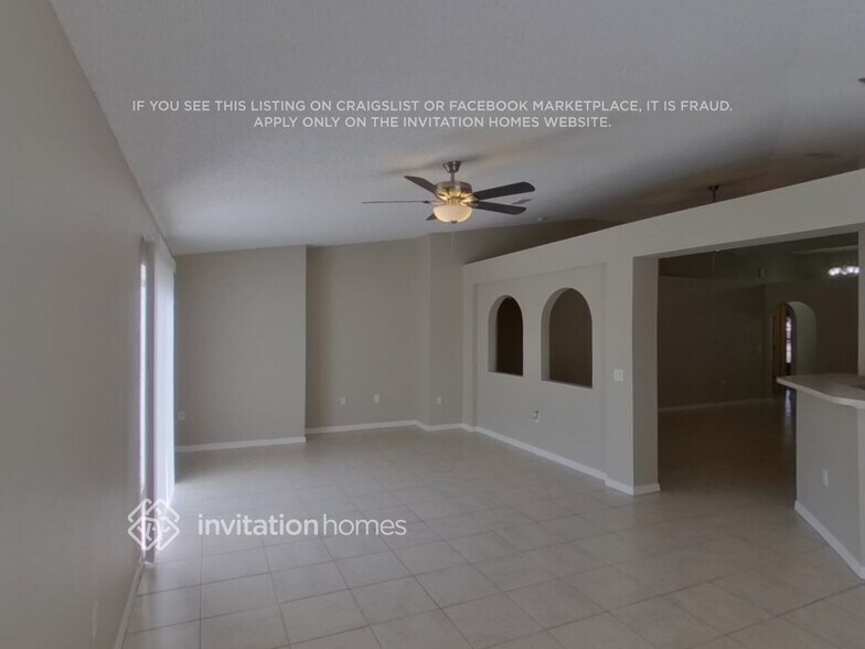 Building Photo - 12636 Lake Vista Dr