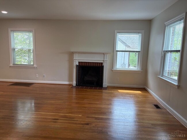 Building Photo - 4408 Grove Ave