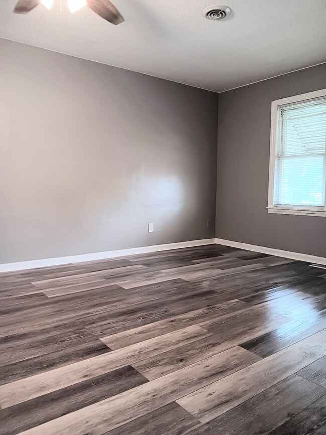 Building Photo - Beautifully Updated 3-Bedroom Home