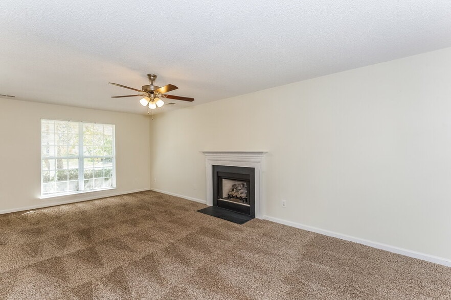 Building Photo - 12527 Autumn Blaze Dr