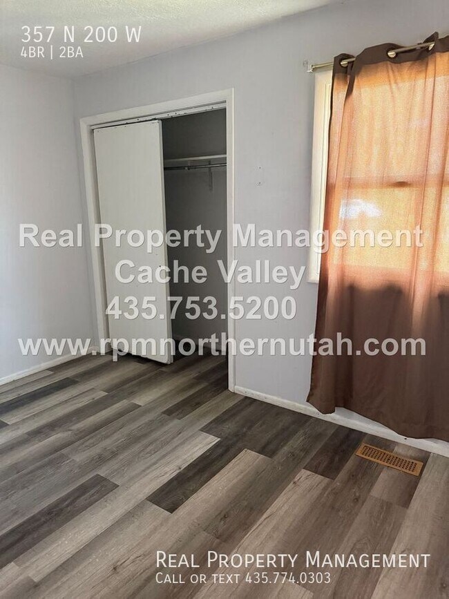 Building Photo - 357 N 200 W