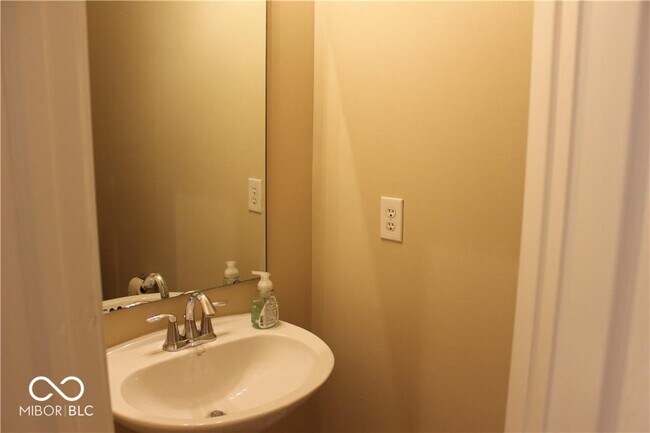 Building Photo - 13370 White Granite Dr
