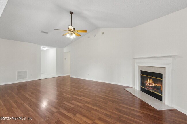 Building Photo - 616 Fallen Timbers Dr