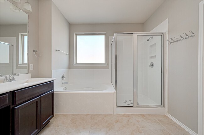Building Photo - 8402 Coral Cove Pass Ln