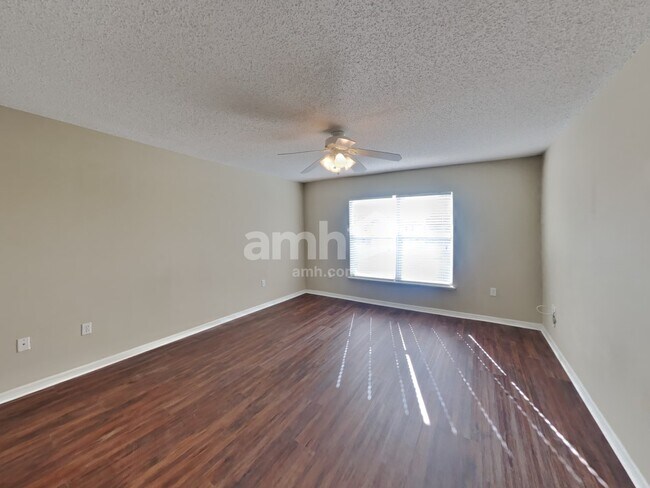 Building Photo - 31443 Loch Aline Dr