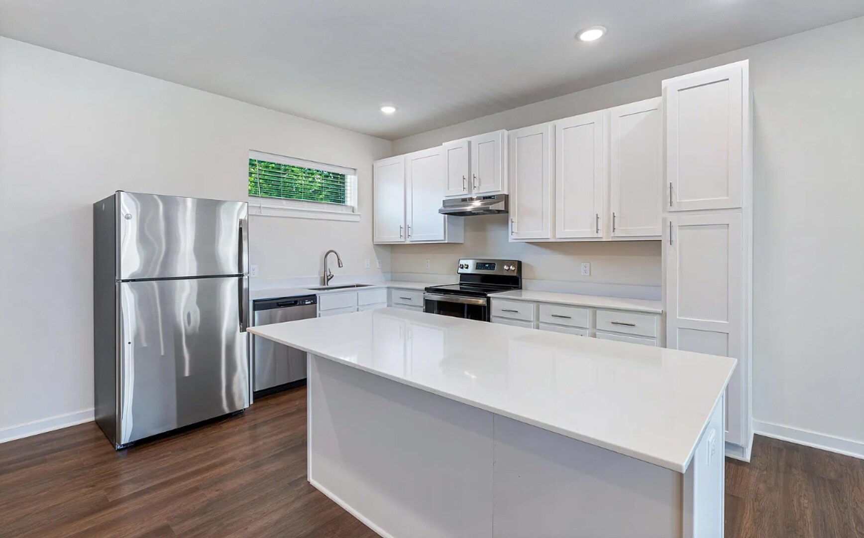 Building Photo - 619 Whitham Ave