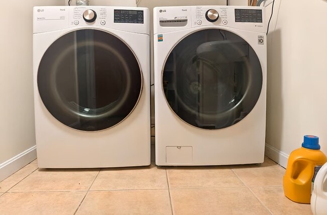 Building Photo - 760 Lynn Fells Pky