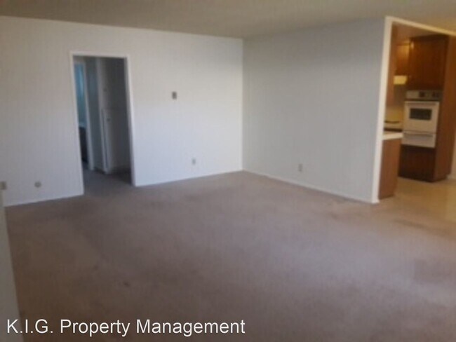 Building Photo - 1 br, 1 bath Apartment - 825 S. Bedford St...