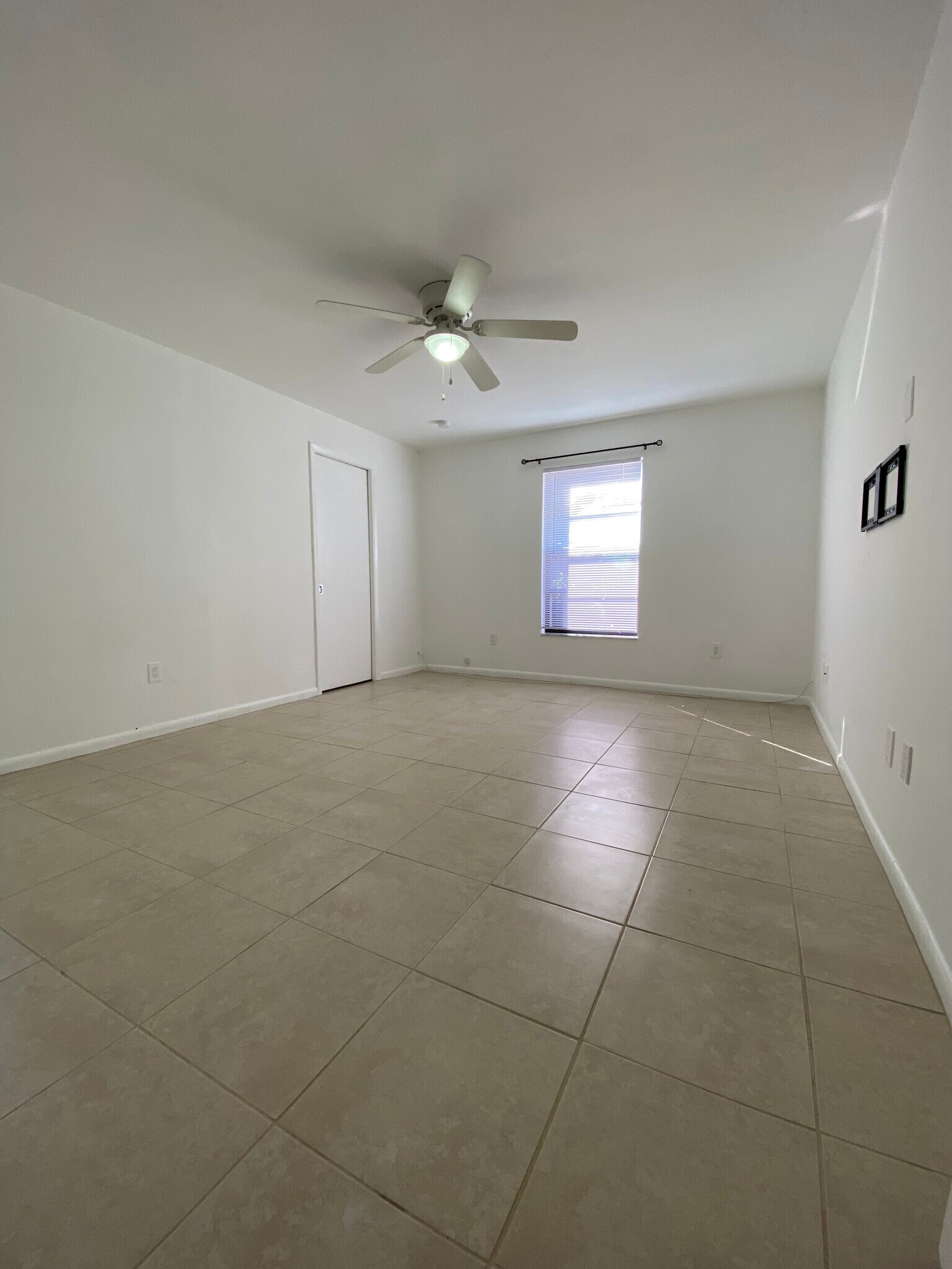 Building Photo - 513 SE 24th Ave