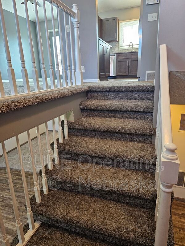 Building Photo - 8303 Vernon Ave