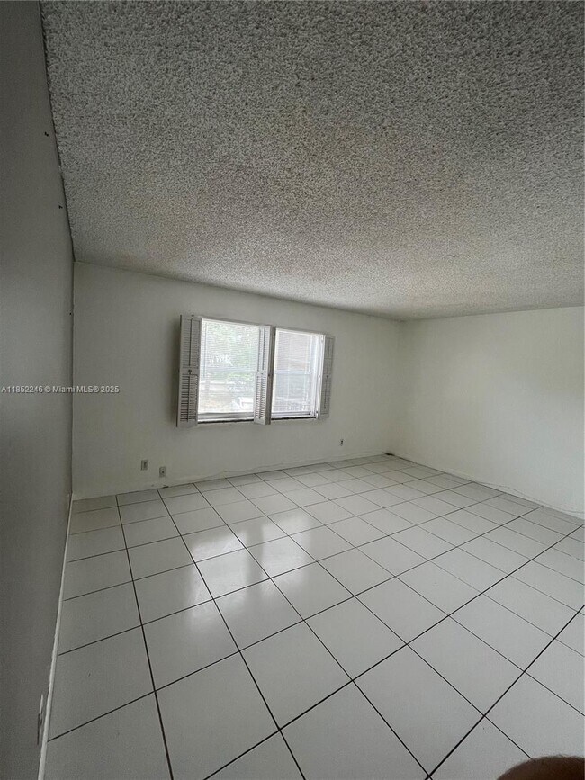 Building Photo - 3360 Spanish Moss Terrace