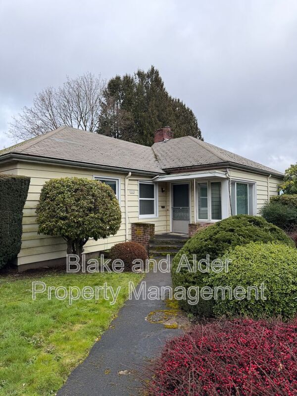 Building Photo - 7303 SE Madison St