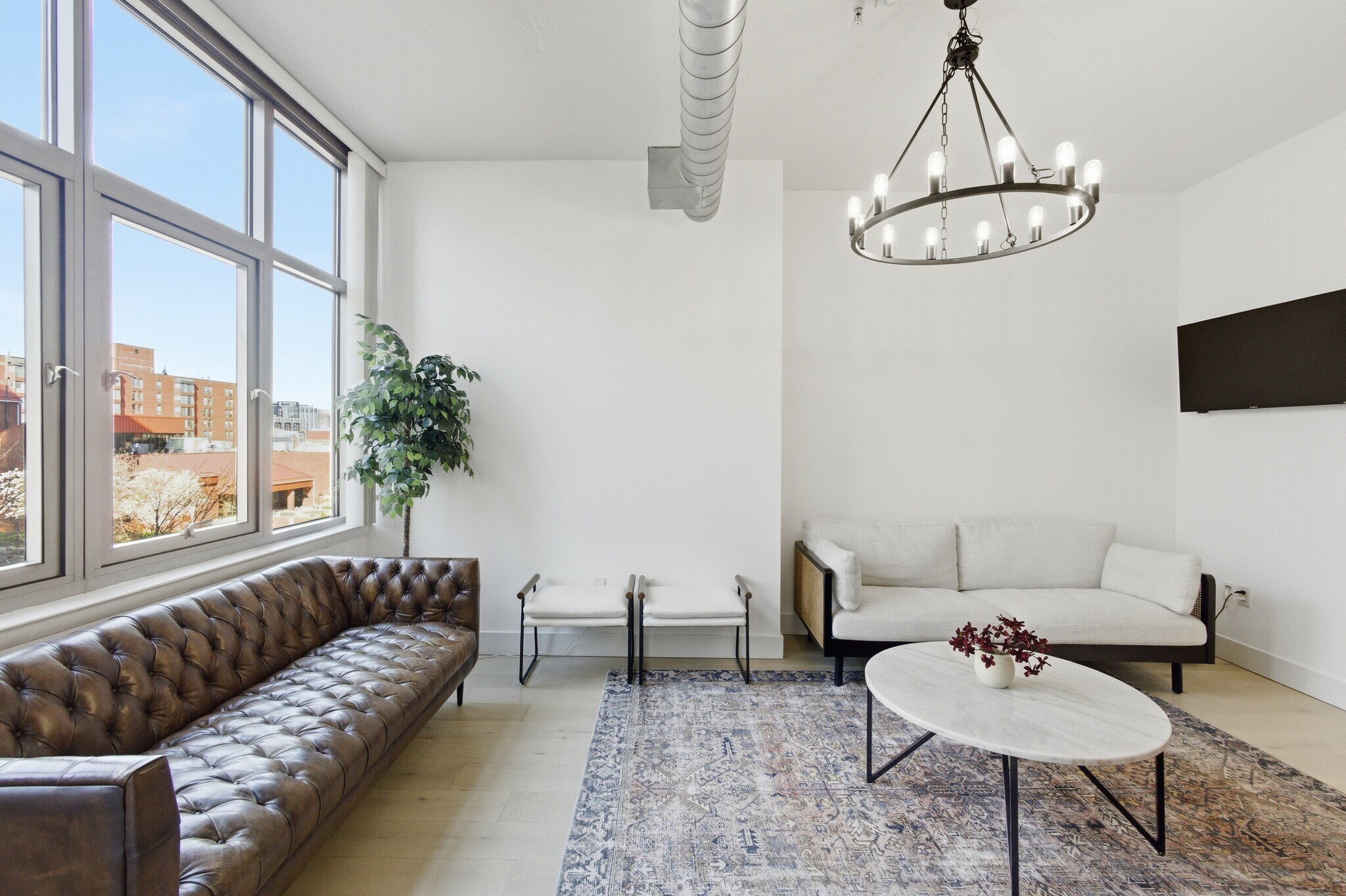 Building Photo - 811 4th St NW