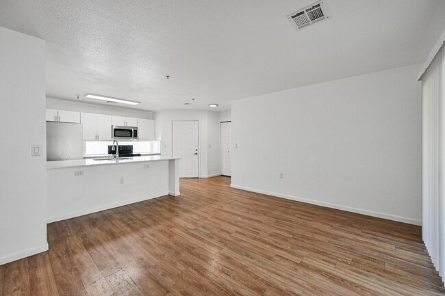 Building Photo - 3065 N 67th Ave