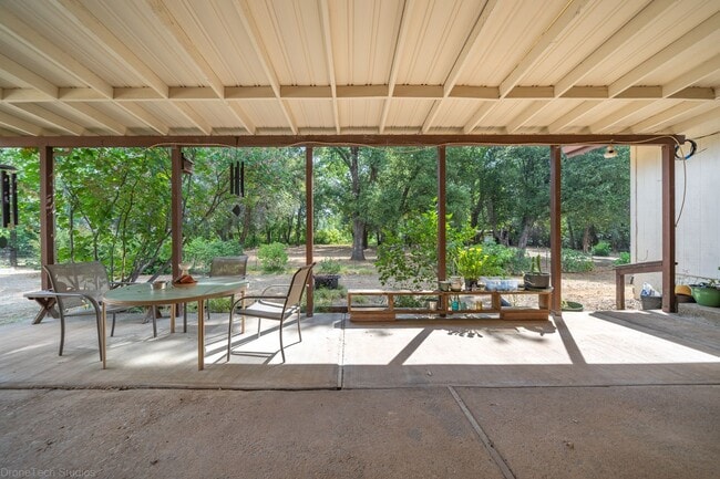 Building Photo - Central location in country setting! In law unit attached to house! MUST SEE!