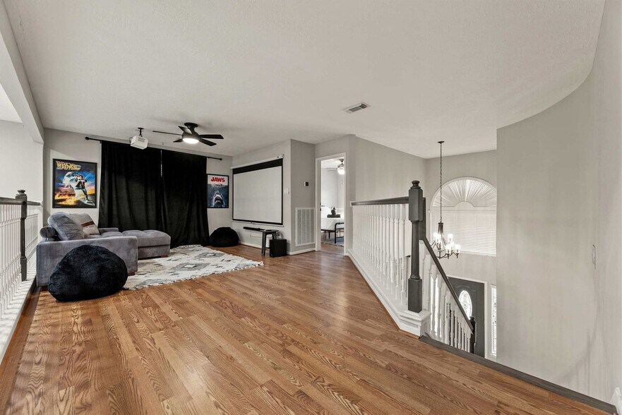 Building Photo - 1905 Navajo Dr