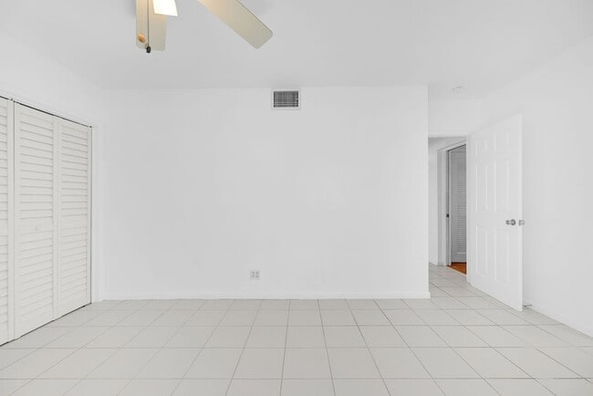 Building Photo - 3208 Colony Club Rd