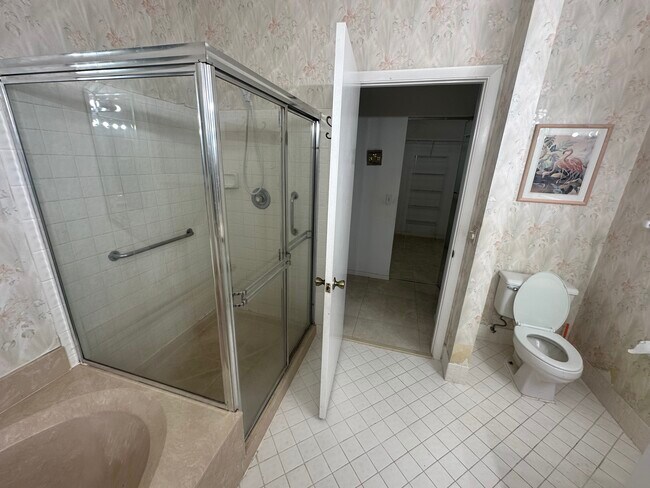 Building Photo - 5179 Europa Dr