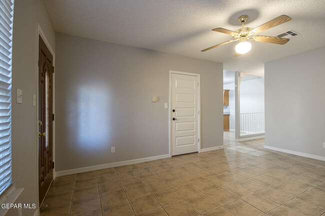 Building Photo - 3311 Catherine Ann Dr