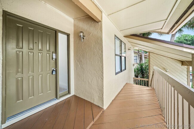 Building Photo - 13105 Belhaven Ct