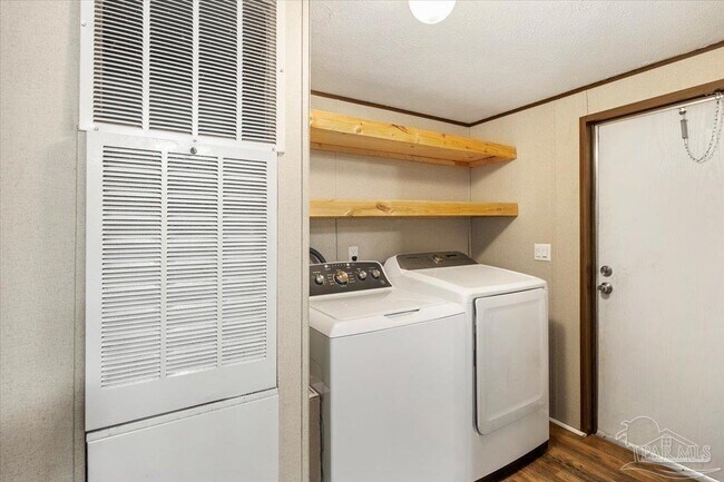 Building Photo - 1514 Trotter Way